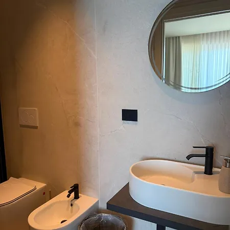 Amora 3* باري
